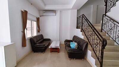 South Pattaya 3 Storey House for Rent