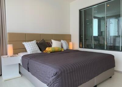 2 Bedrooms 2 Bathrooms Size 72sqm Rhythm Ekkamai for Rent 65,000 THB