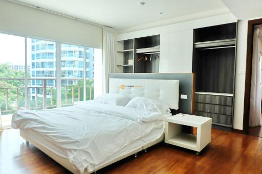 2 bedroom Condo in The Club House Residence Pratumnak