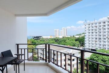 2 bedroom Condo in The Club House Residence Pratumnak