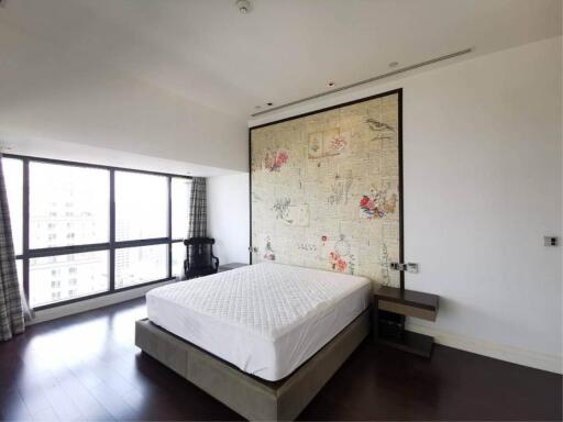 3 Bedrooms 4 Bathrooms Size 365sqm. Le Raffine 39 for Rent 180,000 THB for Sale 68mTHB