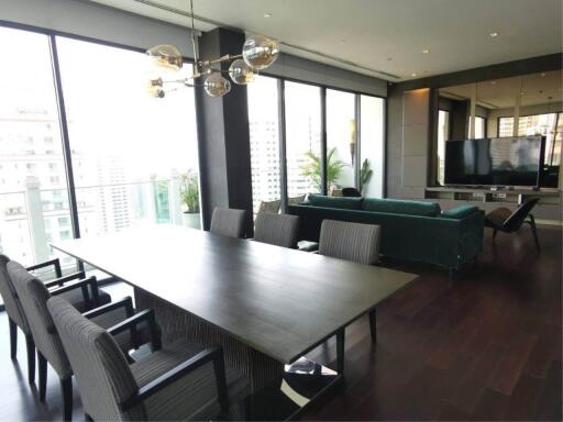 3 Bedrooms 4 Bathrooms Size 365sqm. Le Raffine 39 for Rent 180,000 THB for Sale 68mTHB