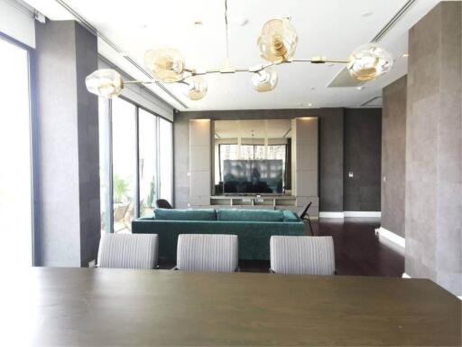 3 Bedrooms 4 Bathrooms Size 365sqm. Le Raffine 39 for Rent 180,000 THB for Sale 68mTHB