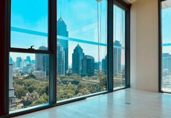 2 Bedrooms 2.5 Bathrooms Size 162sqm. Scope Langsuan for Sale 85mTHB