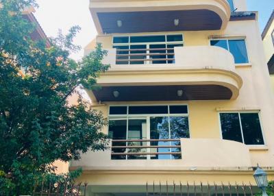 Townhome Sukhumvit