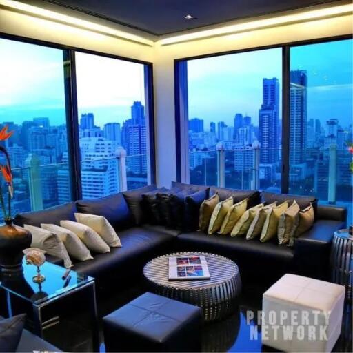 3 Bedrooms 4 Bathrooms Size 392sqm. Le Raffine Jambu Dvipa Sukhumvit 39 for Sale 90,000,000 THB