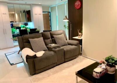 2 Bedrooms 2 Bathrooms Size 63sqm. Sukhumvit Living Town for Rent 40,000 THB