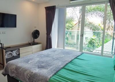 Studio for Rent in Sea Saran Condo