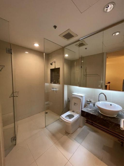 2 Bedrooms 2 Bathrooms Size 106sqm. The Legend Saladeang for Rent 70,000 THB