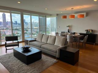 3 Bedrooms 3 Bathrooms Size 170sqm. Capital Tower for Rent 80,000 THB