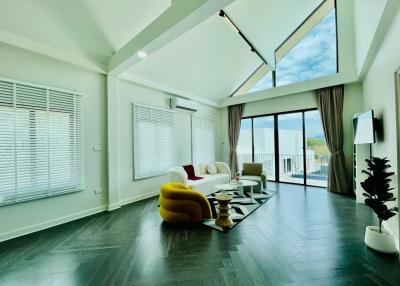 4 Bedrooms 4 Bathrooms Size 590sqm. Sierra House Pool Villa Pattaya for Rent 71,000 THB
