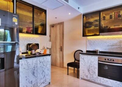 2 Bedrooms Riviera Monaco for Rent