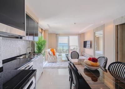 Gorgeous sea view condo with two bedrooms