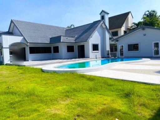บ้านสวยพร้อมสระว่ายน้ำและสวน