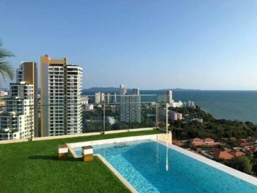 Beautiful sea view condo in Pratamnak Hill