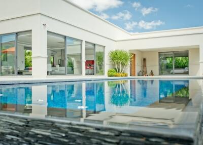 Gorgeous Pool Villa with 4 bedrooms