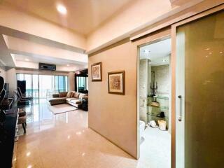 Sea View Condo with 1 bedroom at the beach