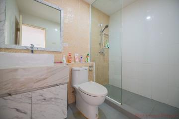 2 Bed Condo For Rent In Wongamat - Baan Rimpha