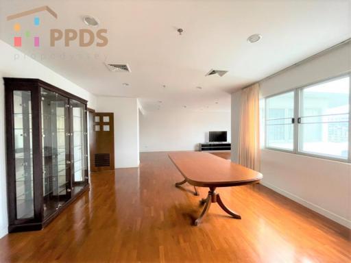 3 Bedrooms for rent at Sathorn