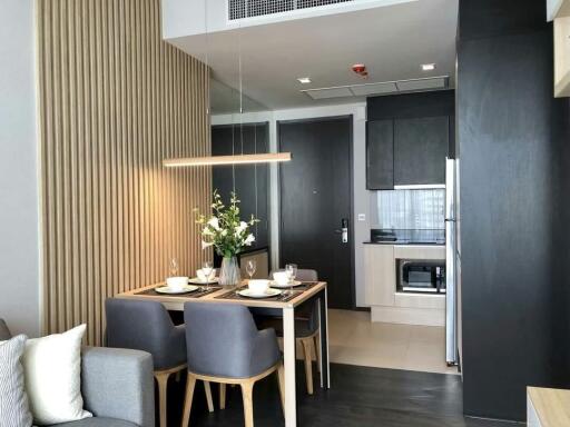 For RENT : Edge Sukhumvit 23 / 1 Bedroom / 1 Bathrooms / 43 sqm / 38000 THB [R12109]