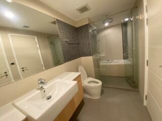 For RENT : The Crest Sukhumvit 49 / 2 Bedroom / 1 Bathrooms / 55 sqm / 40000 THB [R12135]
