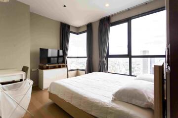 For RENT : HQ by Sansiri / 1 Bedroom / 1 Bathrooms / 48 sqm / 40000 THB [R12140]