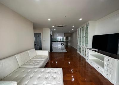 For RENT : Sathorn Gardens / 2 Bedroom / 2 Bathrooms / 94 sqm / 42000 THB [R12159]