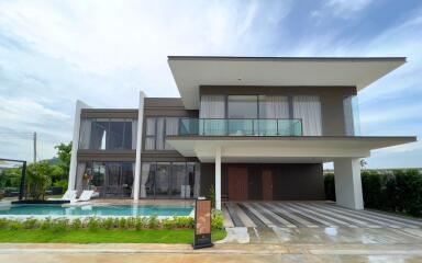 375 ตรม., 4 ห้องนอน, 5 ห้องน้ำ บ้าน ราคา ฿ 15,450,000