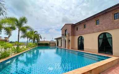 Nusa Chivani Pattaya - 3 Bed 4 Bath (Corner Plot)