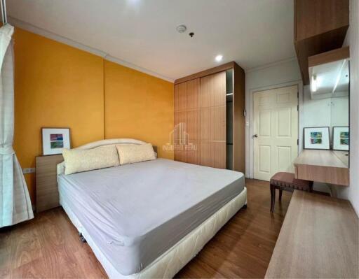 For Rent 2 Bed 1 Bath Condo Grand Asok Parkview close to BTS Asoke