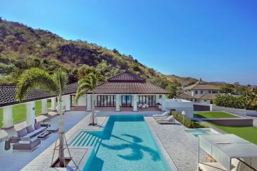 BelVida Estates : Luxury 4 Bed Pool Villa With Elevated Sea Views