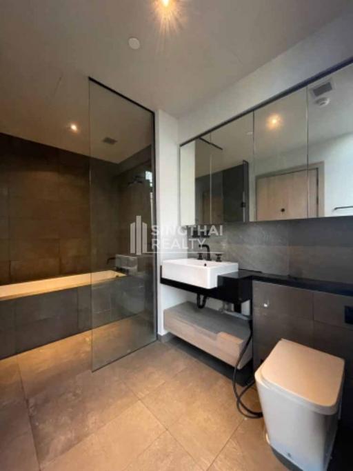 For RENT : The Lofts Asoke / 2 Bedroom / 2 Bathrooms / 88 sqm / 65000 THB [11042958]