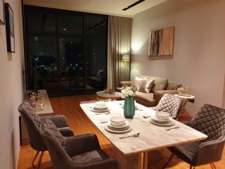 For RENT : Banyan Tree Residences Riverside Bangkok / 1 Bedroom / 1 Bathrooms / 70 sqm / 65000 THB [R12118]