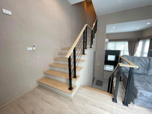 For sale: Arden Ladprao 71, townhome, 3.5 floors, very good location, width 5 meters, 3 bedrooms, 4