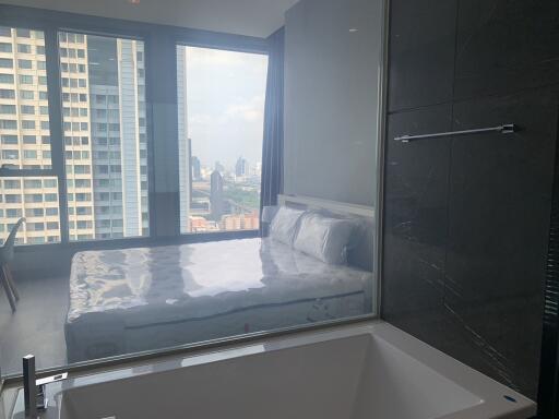 For RENT : The Esse at Singha Complex / 2 Bedroom / 2 Bathrooms / 77 sqm / 70000 THB [11056272]