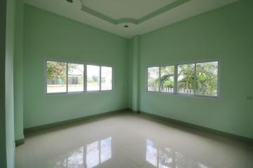 Large 3 Bedroom, 4 Bathroom, Single Level Raised Home For Sale, Sam Phrao, Udon Thani, Thailand