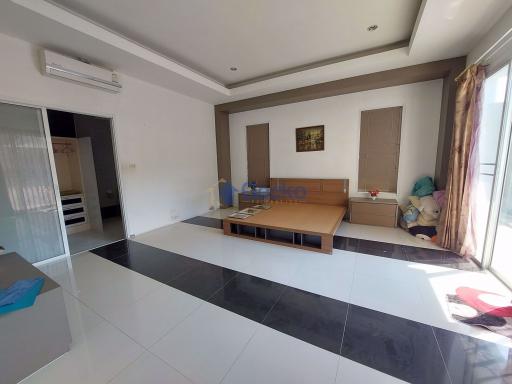 3 Bedrooms House in Piam Mongkhon Village Huay Yai H010340