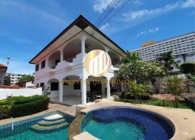 House with Pool 4 Bedroom For Rent