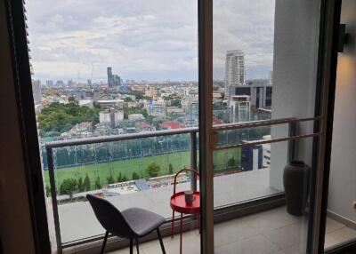 For SALE : The Lofts Ekkamai / 1 Bedroom / 1 Bathrooms / 45 sqm / 9300000 THB [S12138]