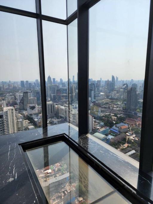 For SALE : Circle Living Prototype / 2 Bedroom / 2 Bathrooms / 83 sqm / 15900000 THB [S12150]