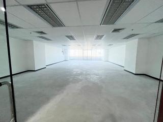 For Rent Bangkok Office Petchaburi BTS Phrom Phong Huai Khwang