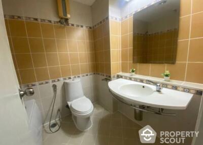 1-BR Condo at The Capital Condo Ekkamai-Thong Lo near ARL Ramkhamhaeng