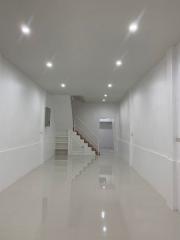 For Sale Bangkok Town House Sathupradit Yan Nawa