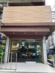 For Rent Bangkok Retail Shophouse Sathorn BTS Surasak Sathorn