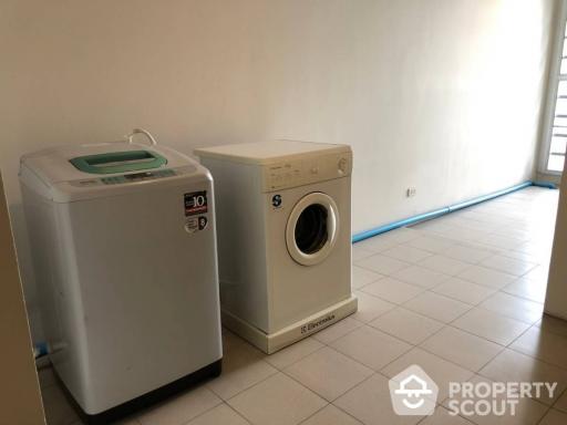 3-BR Apt. near BTS Thong Lor