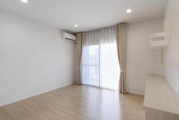 For Sale and Rent Bangkok Town House Sukhumvit BTS On Nut Watthana