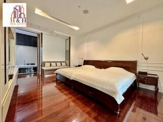 Townhome for sale, 4 floors, playing level, The Landmark Residence, Lat Phrao-Ratchada, front zone,