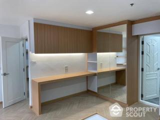 1-BR Condo near MRT Bang Phlat