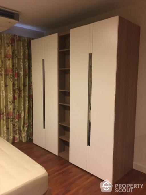 Studio Condo at Baan Ploenchit near BTS Nana (ID 511855)