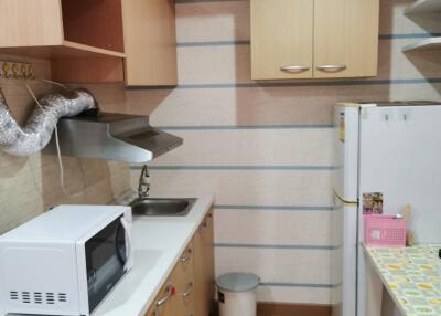 2-BR Condo at Pg Rama 9 near MRT Phra Ram 9